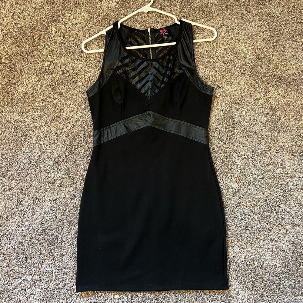 Bebe dress